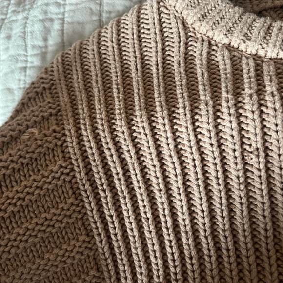 Cropped sweater - Picture 4 of 4